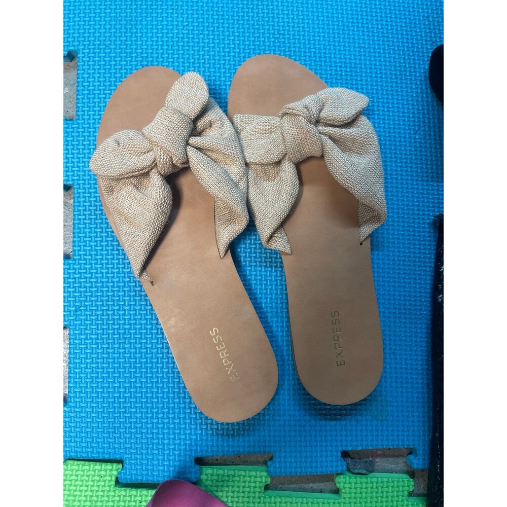 Express sandals